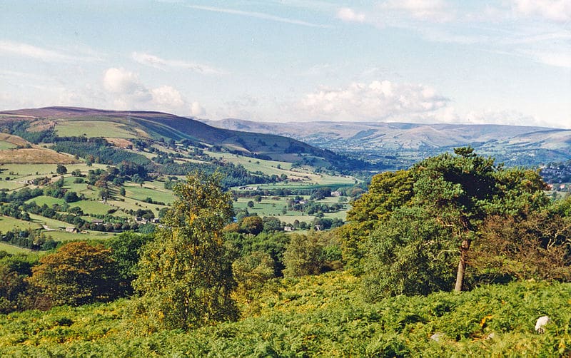 https://commons.wikimedia.org/wiki/File:Hathersage_geograph-4097839-by-Ben-Brooksbank.jpg Hathersage England