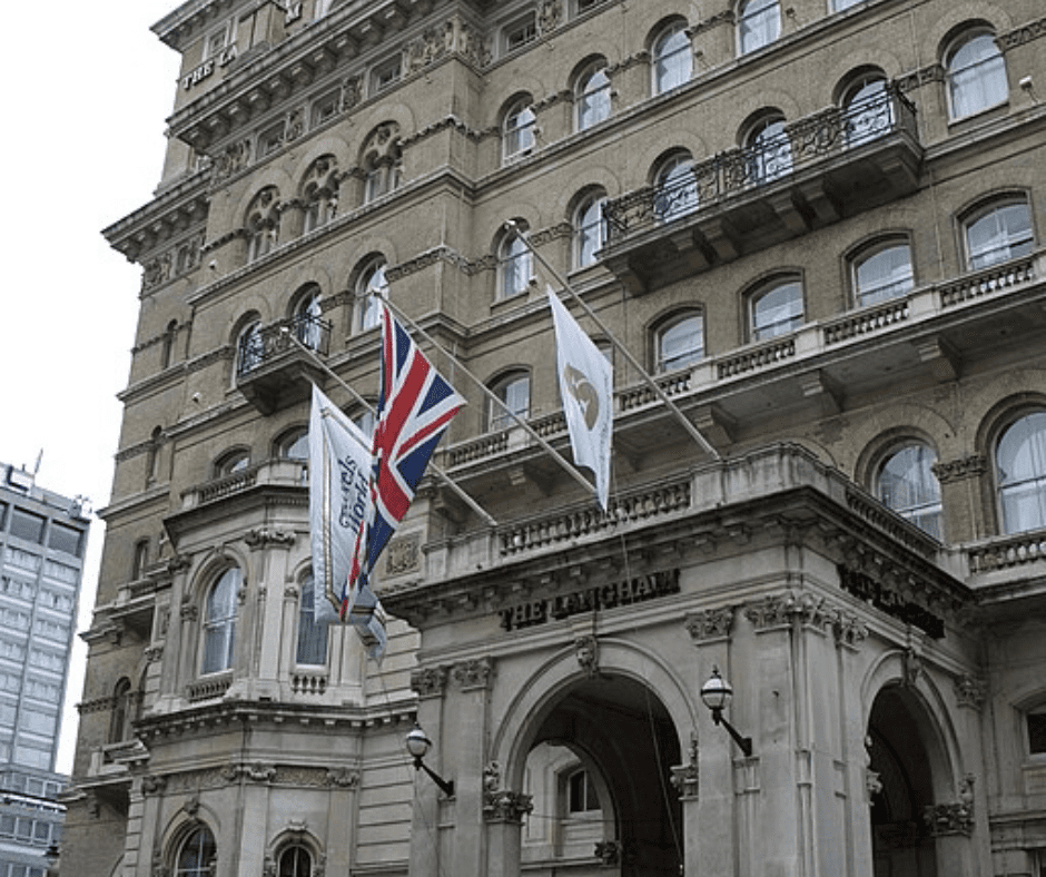 currybet, CC BY-SA 2.0 <https://creativecommons.org/licenses/by-sa/2.0>, via Wikimedia Commons